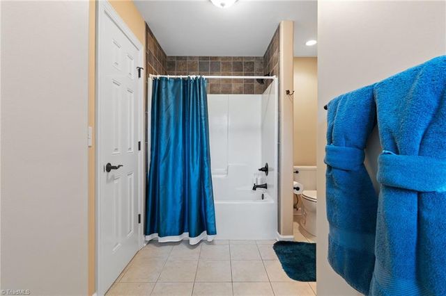 7572 Haw Meadows Drive, Kernersville, NC 27284
