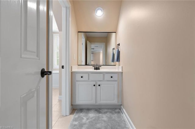 7572 Haw Meadows Drive, Kernersville, NC 27284