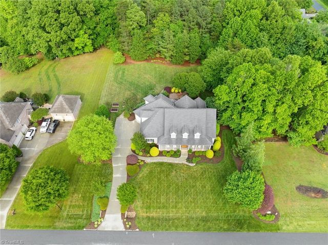 7572 Haw Meadows Drive, Kernersville, NC 27284