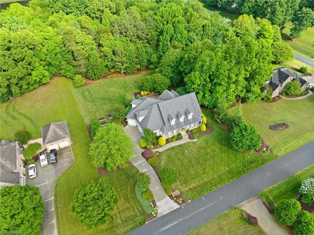 7572 Haw Meadows Drive, Kernersville, NC 27284