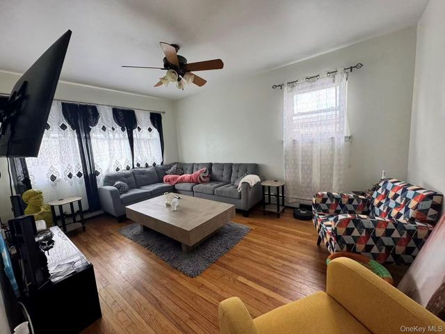 1374 Gillespie Avenue, Bronx, NY 10461