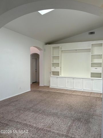 7648 W Creosote Spring Court, Tucson, AZ 85743