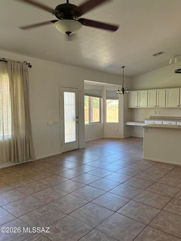 7648 W Creosote Spring Court, Tucson, AZ 85743