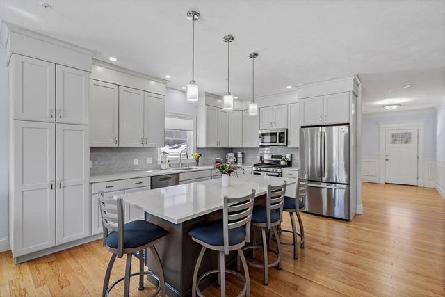 6 Chickadee Way 23, Upton, MA 01568