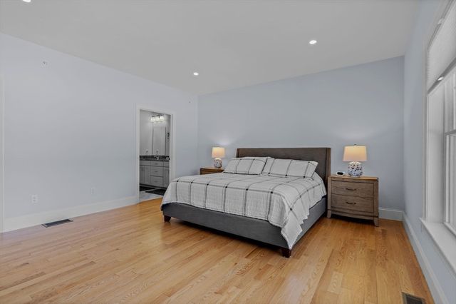 6 Chickadee Way 23, Upton, MA 01568