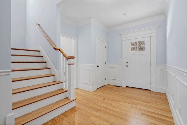 6 Chickadee Way 23, Upton, MA 01568