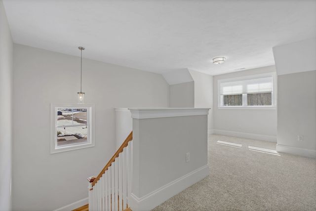 6 Chickadee Way 23, Upton, MA 01568