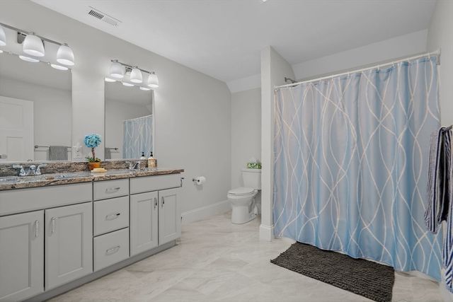 6 Chickadee Way 23, Upton, MA 01568