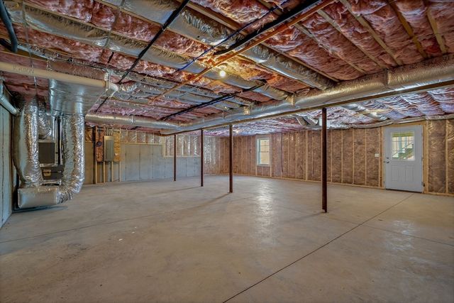 6 Chickadee Way 23, Upton, MA 01568