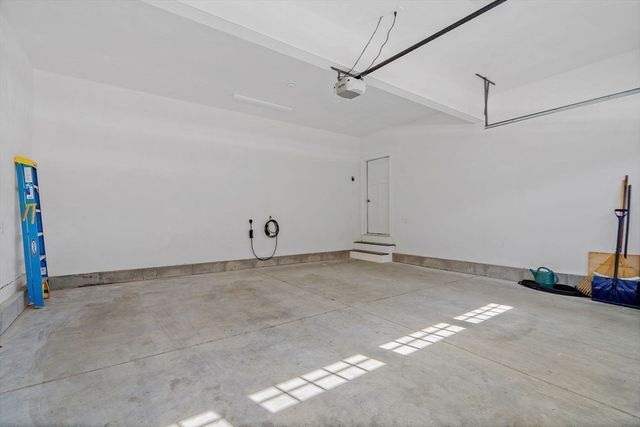 6 Chickadee Way 23, Upton, MA 01568