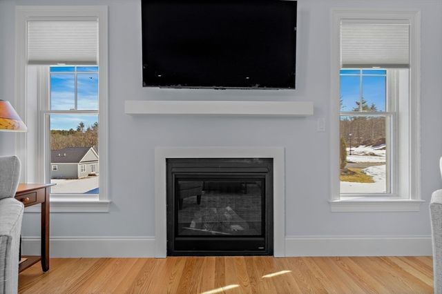 6 Chickadee Way 23, Upton, MA 01568