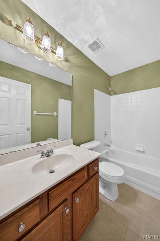 1329 Crooked Stick Drive, O'fallon, MO 63366