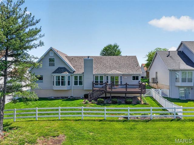 1329 Crooked Stick Drive, O'fallon, MO 63366