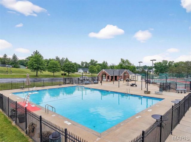 1329 Crooked Stick Drive, O'fallon, MO 63366