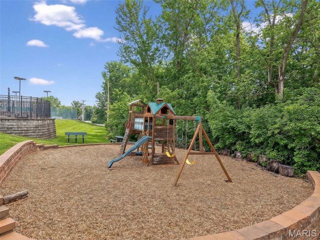 1329 Crooked Stick Drive, O'fallon, MO 63366