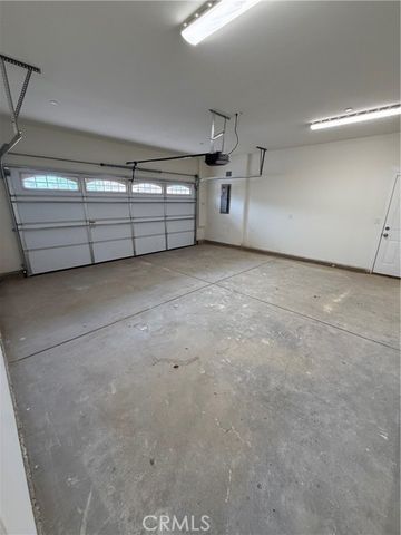 7398 N Maple, Fontana, CA 92336