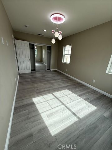 7398 N Maple, Fontana, CA 92336