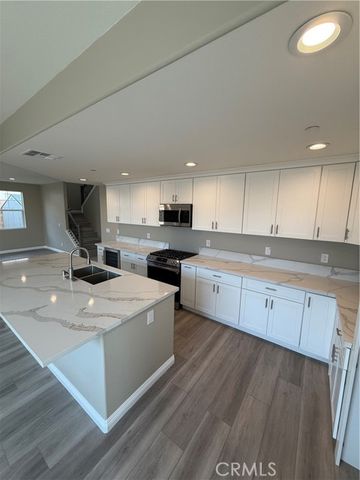 7398 N Maple, Fontana, CA 92336