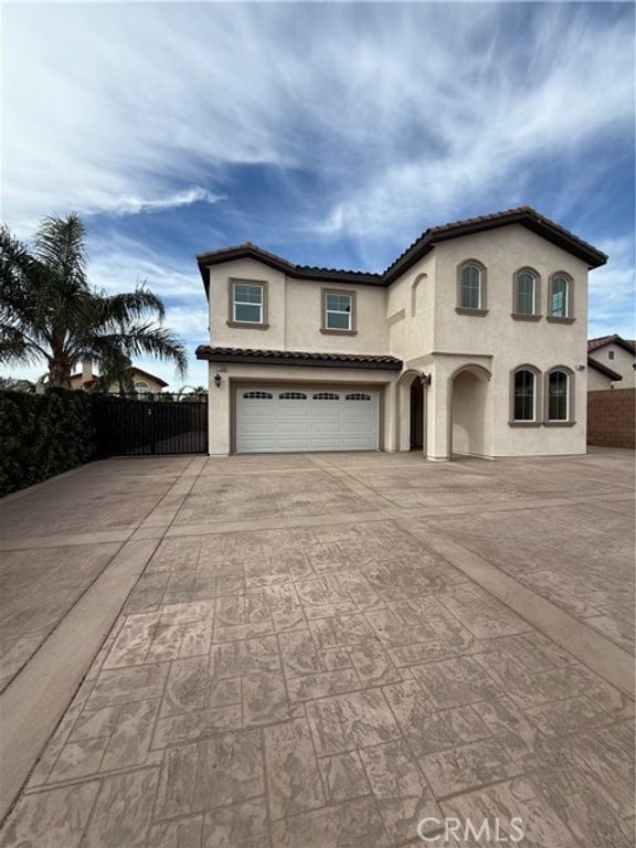 7398 N Maple, Fontana, CA 92336