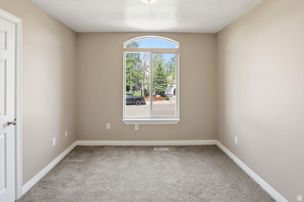 Image 16 of property listing at 464 N 1300 E, Heber City, UT 84032