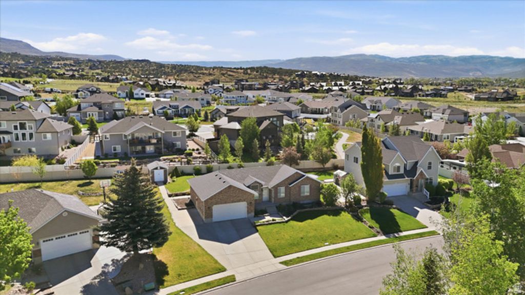Image 4 of property listing at 464 N 1300 E, Heber City, UT 84032