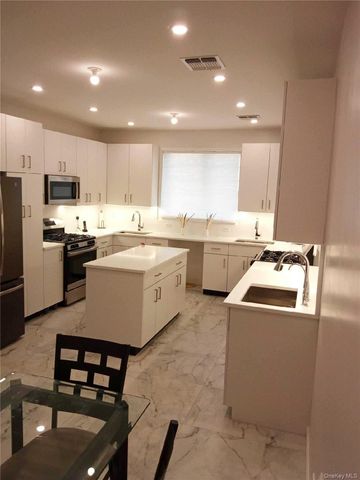 6 Amsterdam 304, Monroe, NY 10950