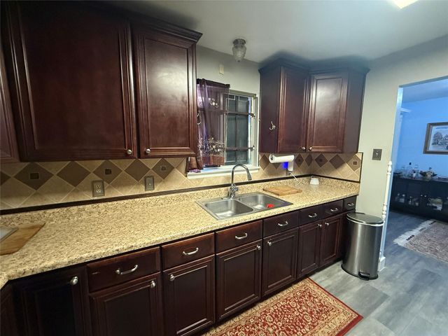 214 Maybrook Drive, Houston, TX 77015