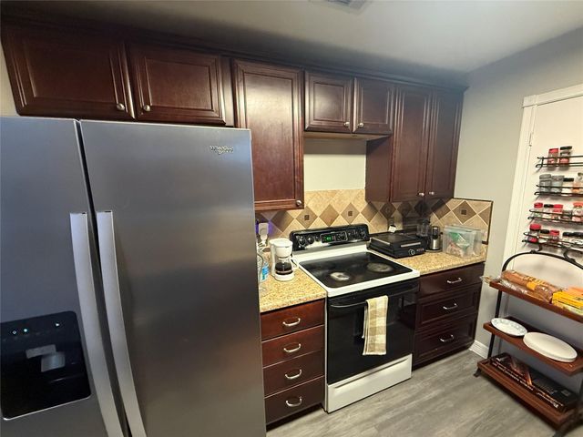 214 Maybrook Drive, Houston, TX 77015