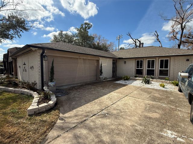 214 Maybrook Drive, Houston, TX 77015