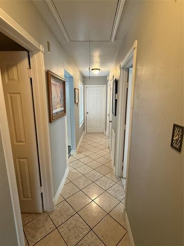 214 Maybrook Drive, Houston, TX 77015