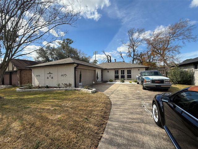 214 Maybrook Drive, Houston, TX 77015