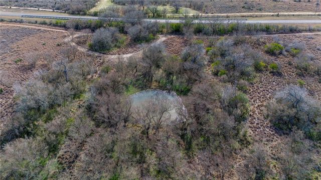 124 County Road 164, George West, TX 78022
