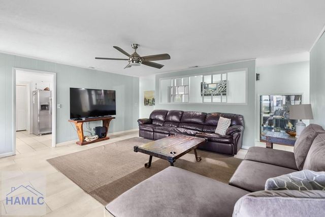 252 River Drive, Midway, GA 31320