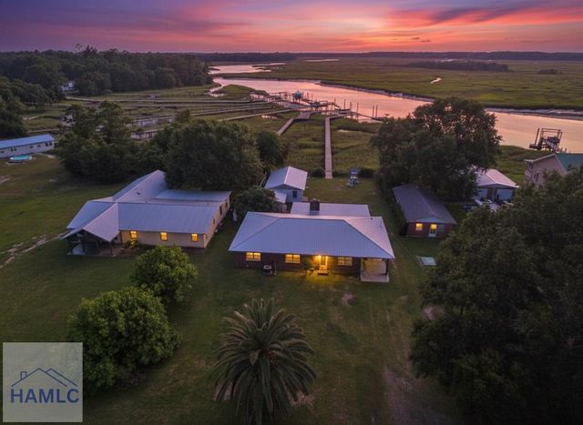 252 River Drive, Midway, GA 31320