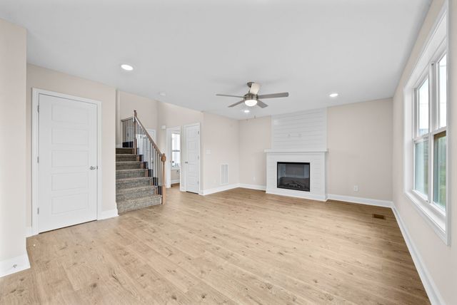 408 Park Glen Lane, Clarksville, TN 37042