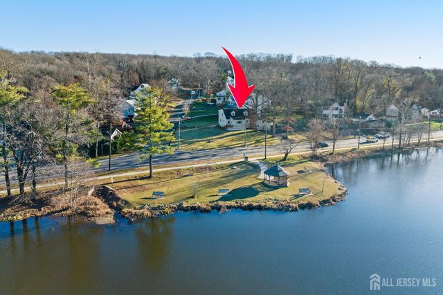 83 Mountain Boulevard, Somerset County, NJ 07069