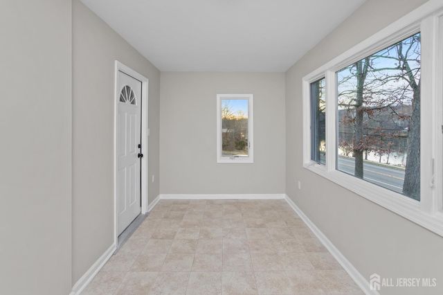 83 Mountain Boulevard, Somerset County, NJ 07069