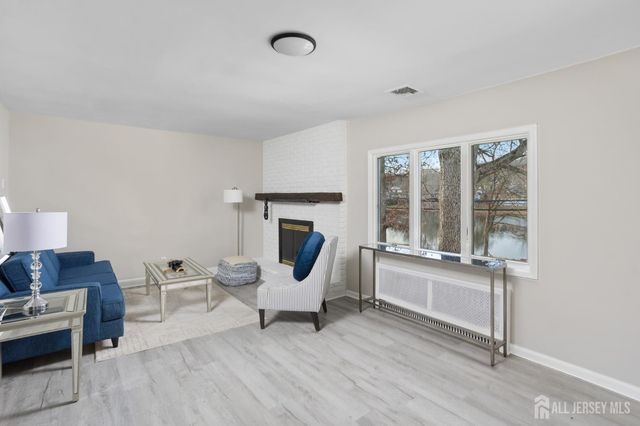 83 Mountain Boulevard, Somerset County, NJ 07069