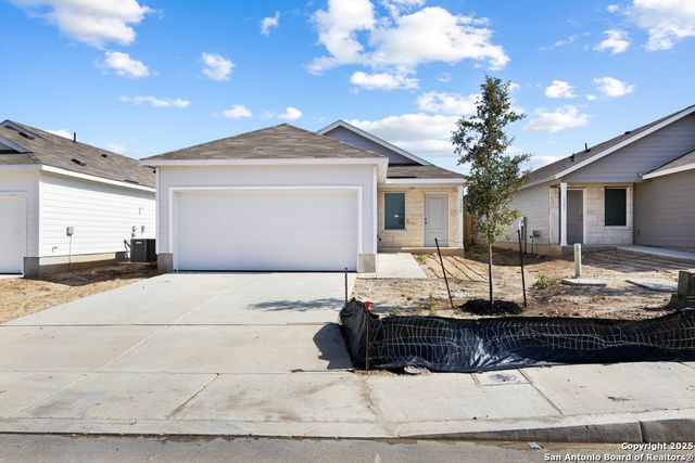 1355 Neria Loop, San Antonio, TX 78224