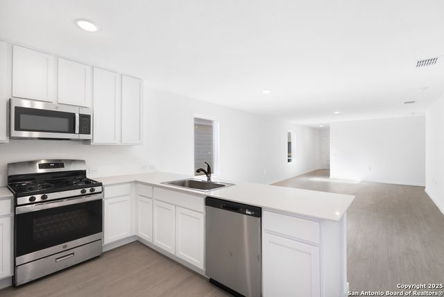 1355 Neria Loop, San Antonio, TX 78224
