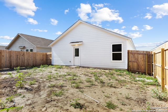 1355 Neria Loop, San Antonio, TX 78224