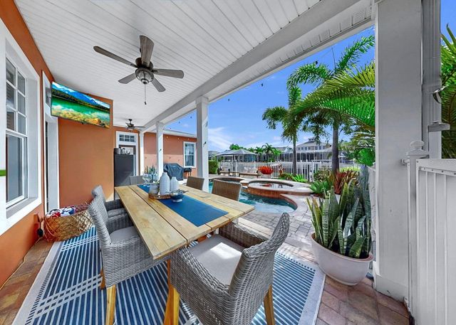 5715 SEA TROUT PLACE, Apollo Beach, FL 33572