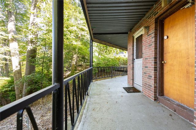 72 West Shore Road 104, Warwick, RI 02889