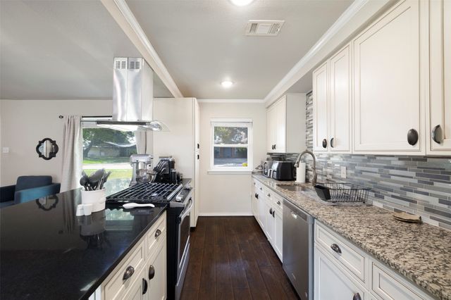 1003 Wake Drive, Richardson, TX 75081