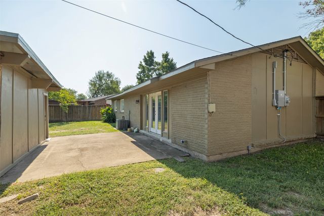 1003 Wake Drive, Richardson, TX 75081