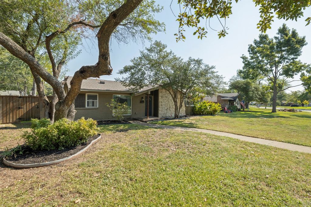 1003 Wake Drive, Richardson, TX 75081