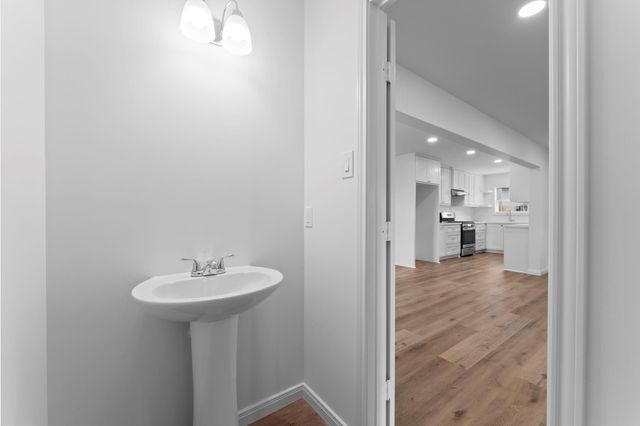 1507 N Durham Drive, Houston, TX 77008