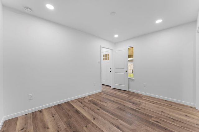 1507 N Durham Drive, Houston, TX 77008