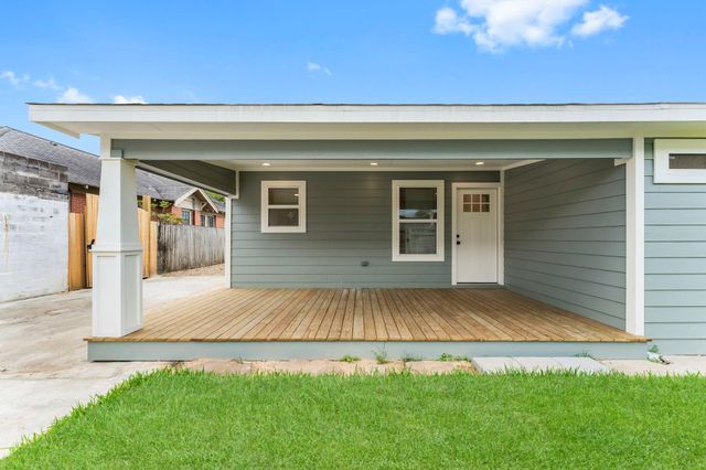 1507 N Durham Drive, Houston, TX 77008