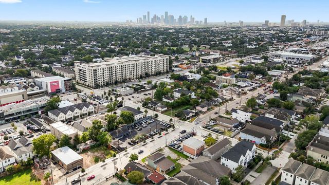 1507 N Durham Drive, Houston, TX 77008